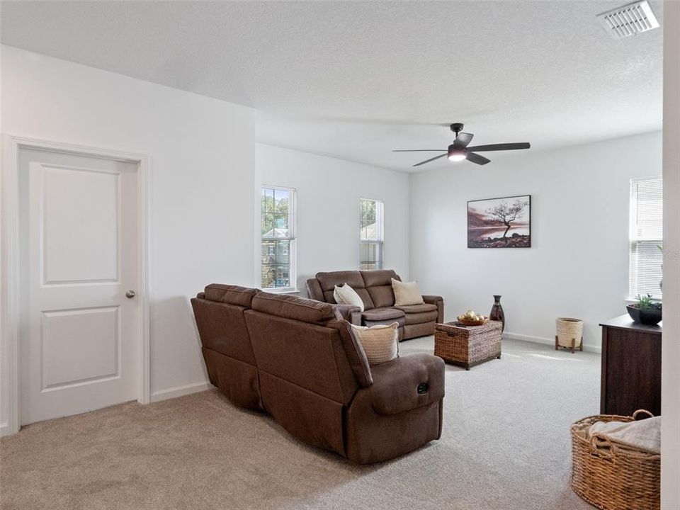 For Sale: $527,900 (4 beds, 3 baths, 3020 Square Feet)