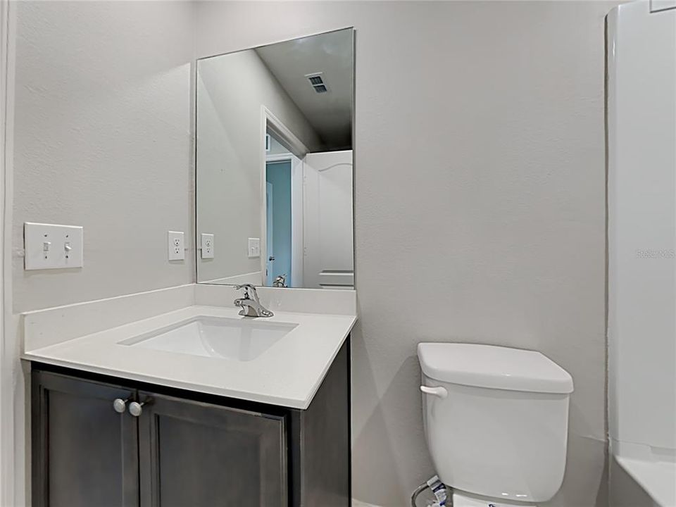 For Rent: $1,995 (3 beds, 2 baths, 1563 Square Feet)