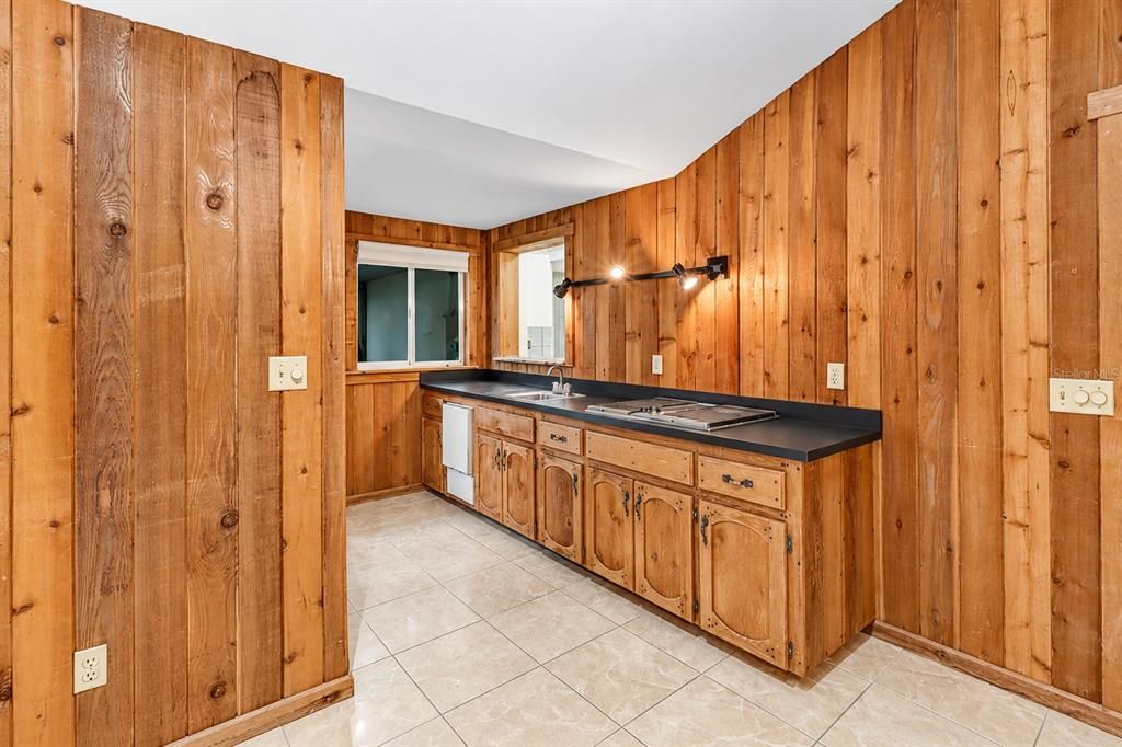 На продажу: $420,000 (3 спален, 2 ванн, 1864 Квадратных фут)