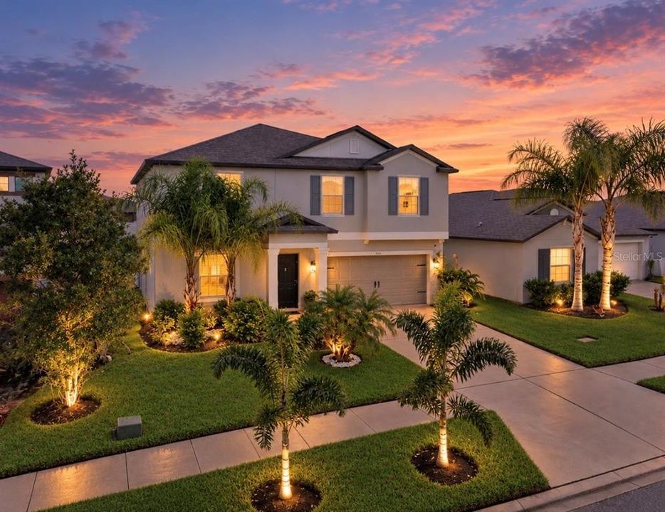 For Sale: $399,900 (4 beds, 2 baths, 2635 Square Feet)