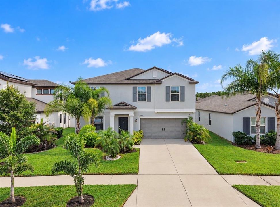 For Sale: $399,900 (4 beds, 2 baths, 2635 Square Feet)
