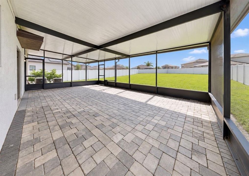 For Sale: $399,900 (4 beds, 2 baths, 2635 Square Feet)