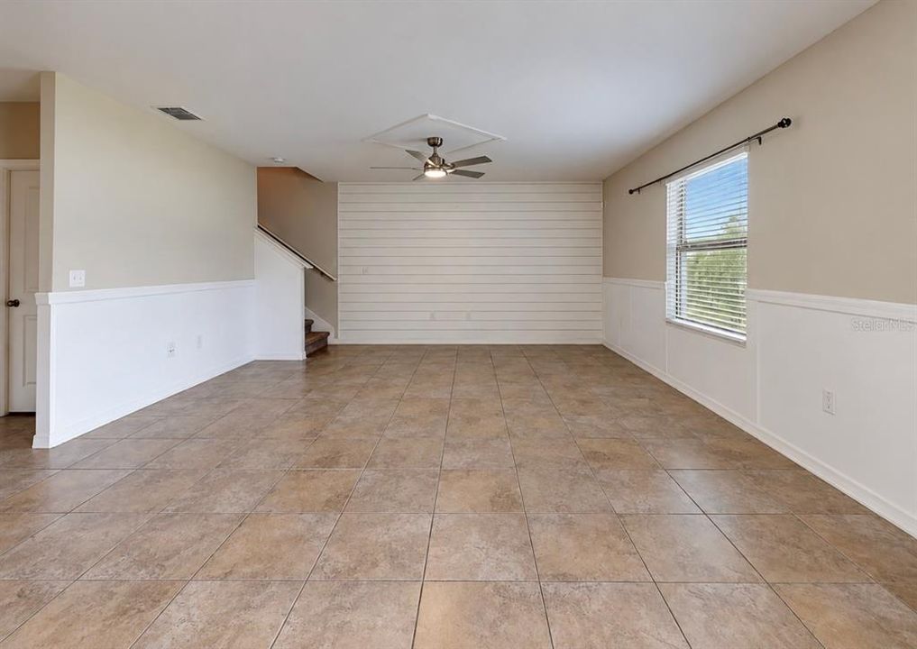 For Sale: $399,900 (4 beds, 2 baths, 2635 Square Feet)