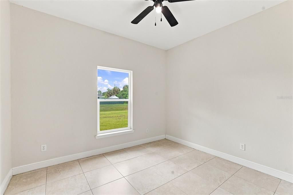 For Sale: $355,000 (3 beds, 2 baths, 1468 Square Feet)