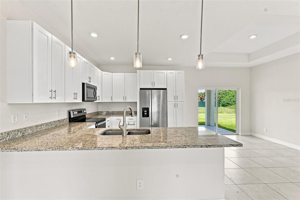 For Sale: $355,000 (3 beds, 2 baths, 1468 Square Feet)