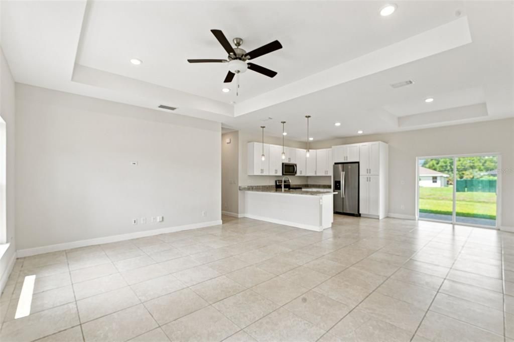 For Sale: $355,000 (3 beds, 2 baths, 1468 Square Feet)
