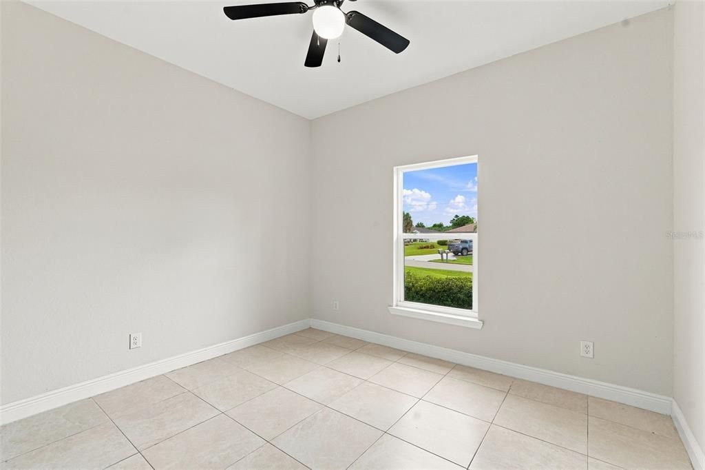 For Sale: $355,000 (3 beds, 2 baths, 1468 Square Feet)