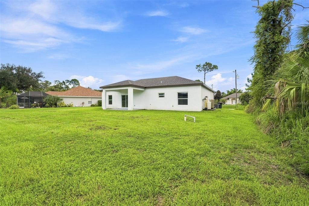 For Sale: $355,000 (3 beds, 2 baths, 1468 Square Feet)