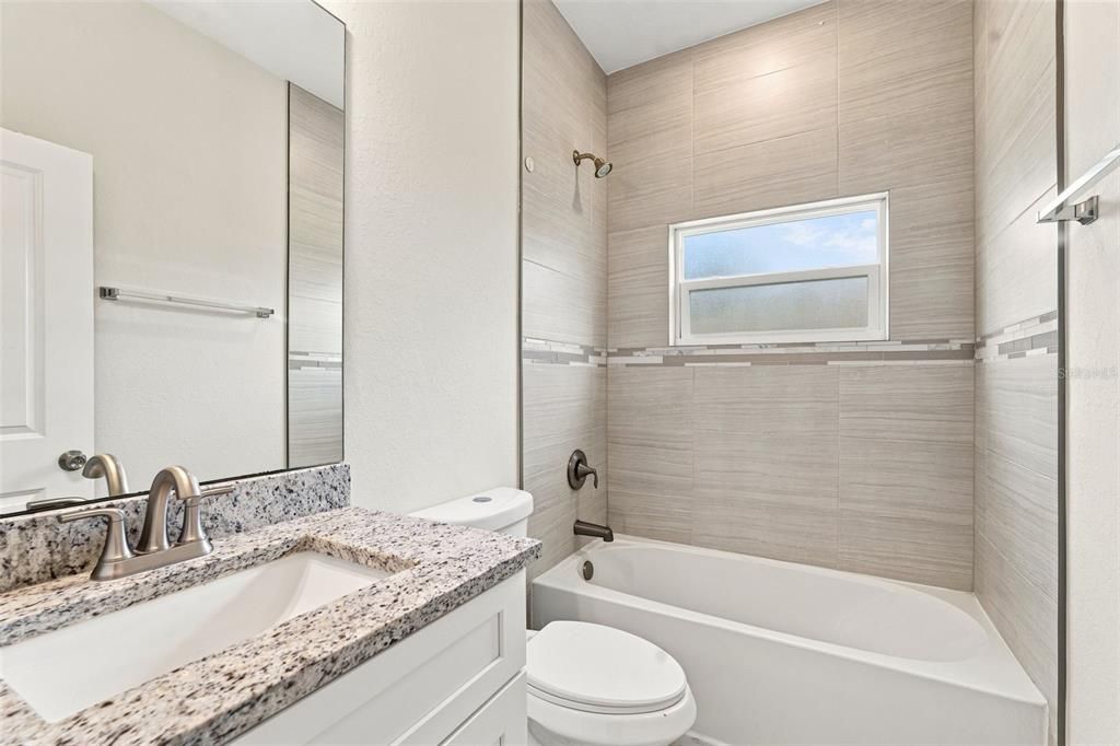 For Sale: $355,000 (3 beds, 2 baths, 1468 Square Feet)