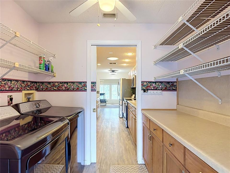 For Sale: $229,900 (3 beds, 2 baths, 1432 Square Feet)