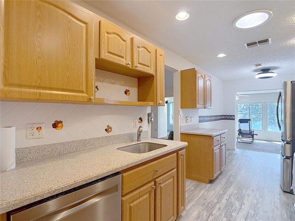 For Sale: $229,900 (3 beds, 2 baths, 1432 Square Feet)