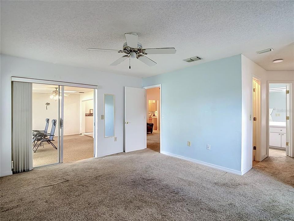 For Sale: $229,900 (3 beds, 2 baths, 1432 Square Feet)
