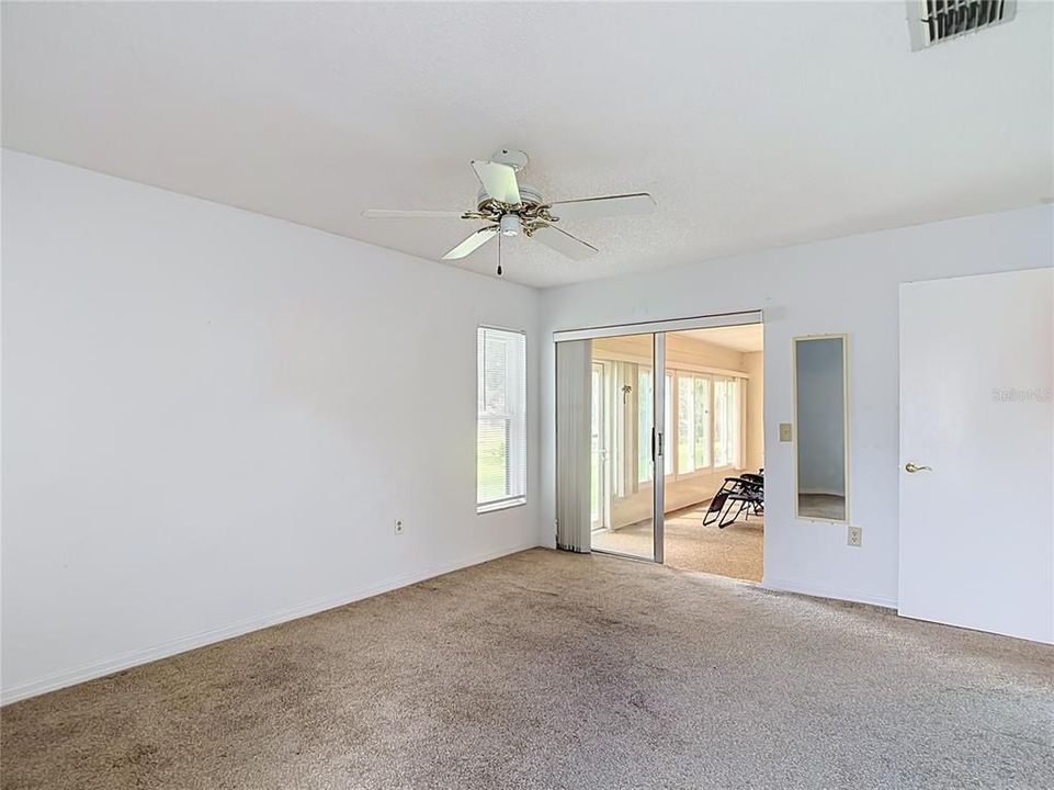 For Sale: $229,900 (3 beds, 2 baths, 1432 Square Feet)
