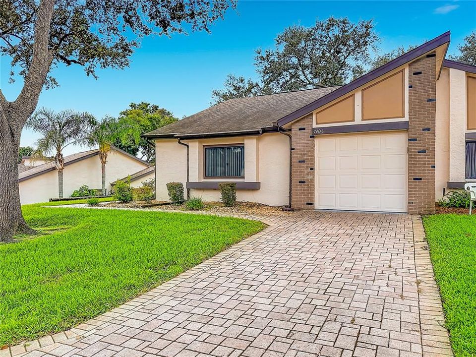 For Sale: $229,900 (3 beds, 2 baths, 1432 Square Feet)