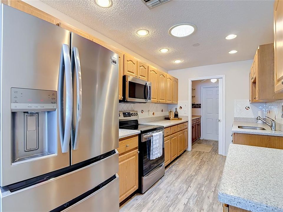For Sale: $229,900 (3 beds, 2 baths, 1432 Square Feet)