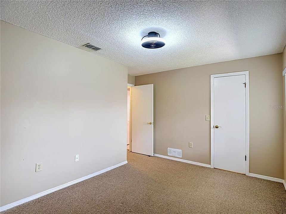 For Sale: $229,900 (3 beds, 2 baths, 1432 Square Feet)