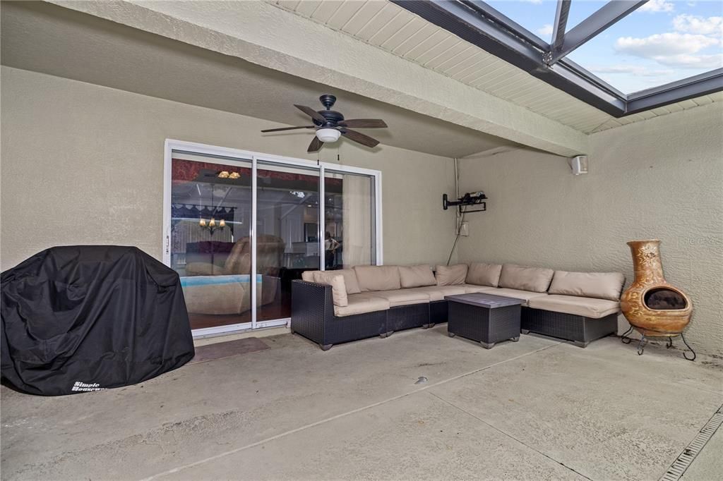 For Sale: $325,000 (4 beds, 2 baths, 1768 Square Feet)