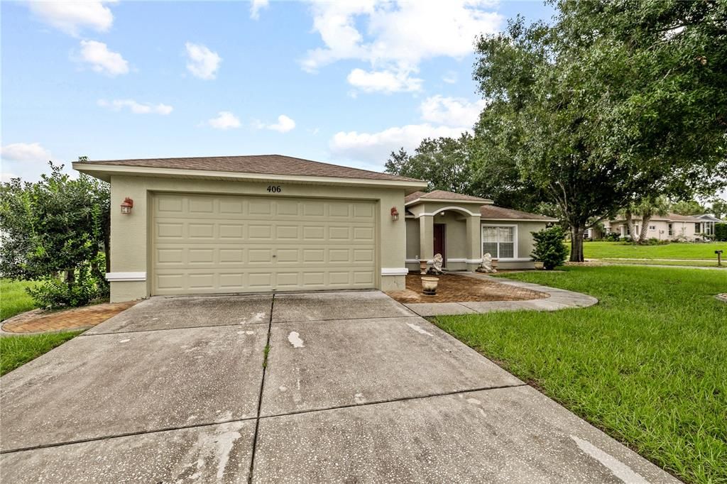 For Sale: $325,000 (4 beds, 2 baths, 1768 Square Feet)