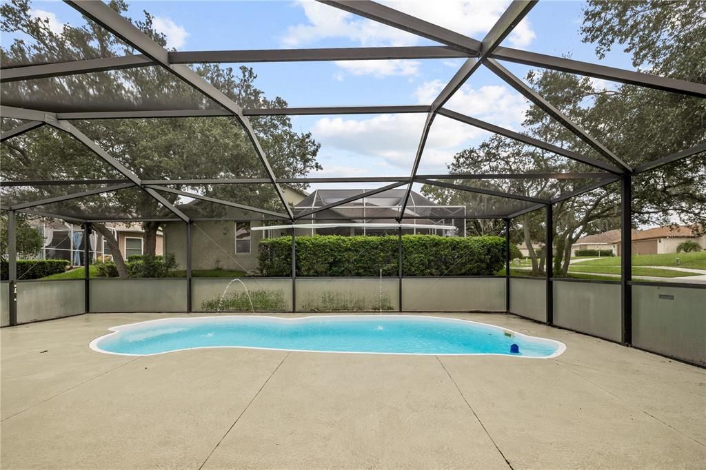 For Sale: $325,000 (4 beds, 2 baths, 1768 Square Feet)