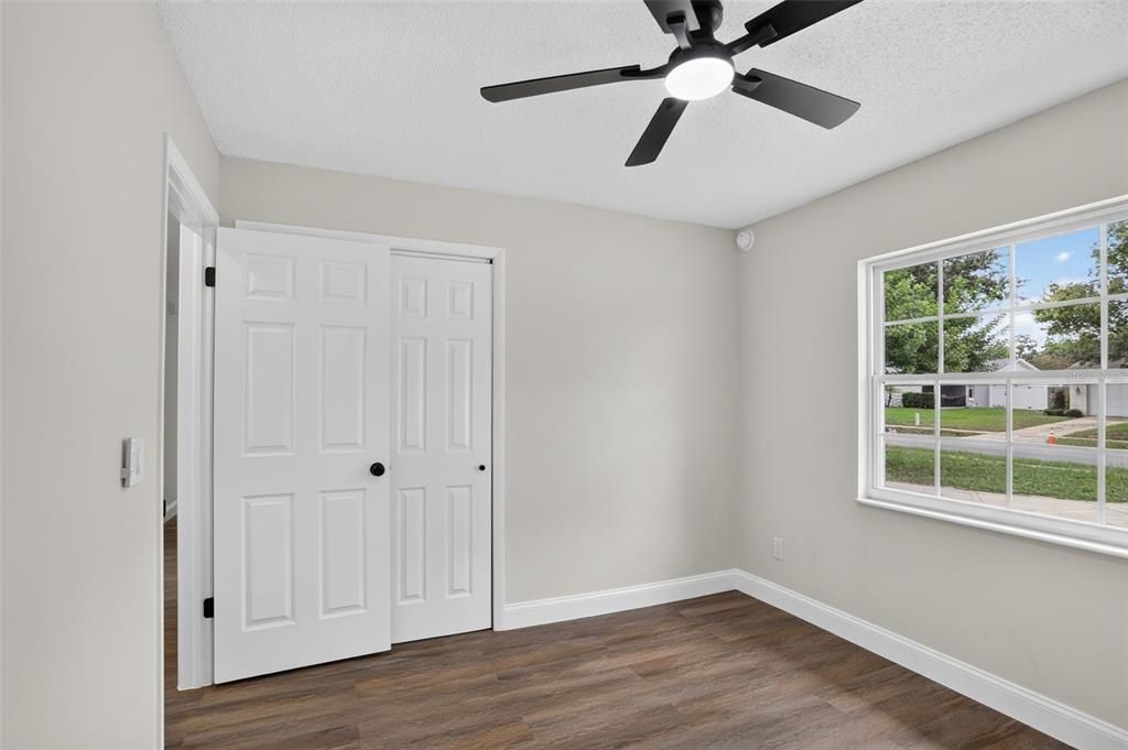 For Sale: $389,900 (4 beds, 2 baths, 1525 Square Feet)