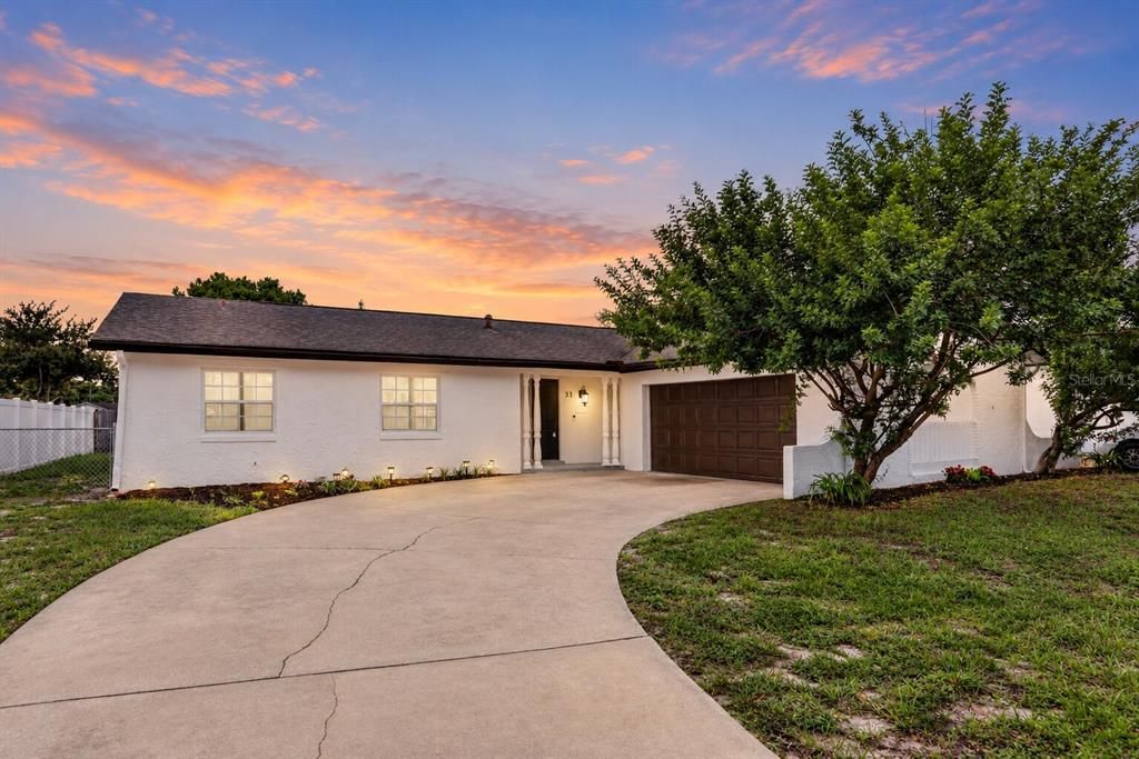 For Sale: $389,900 (4 beds, 2 baths, 1525 Square Feet)