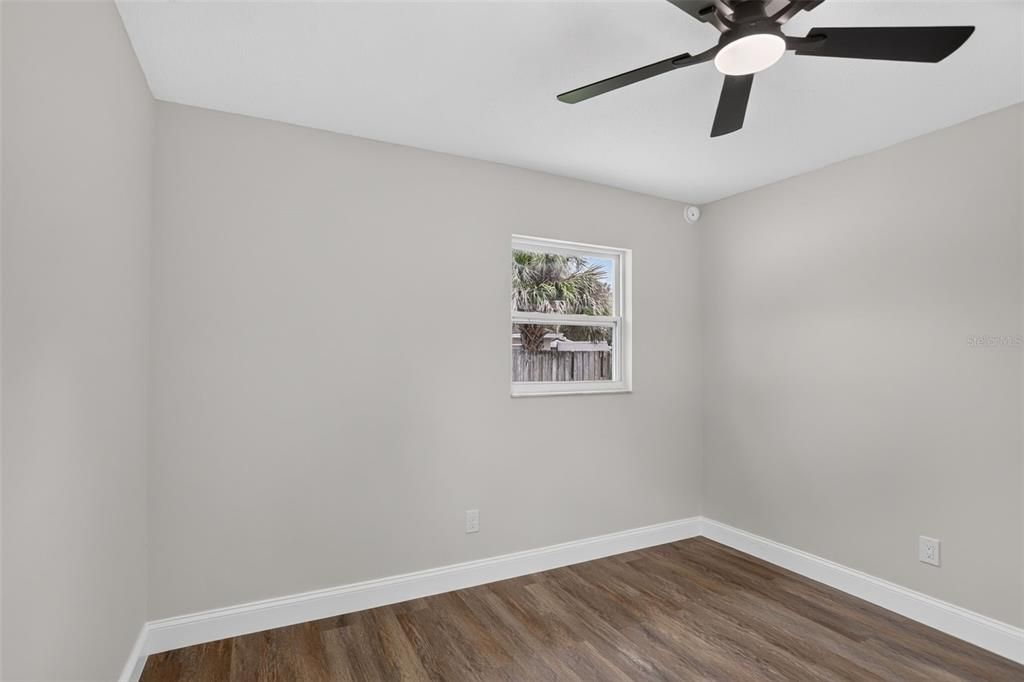 For Sale: $389,900 (4 beds, 2 baths, 1525 Square Feet)