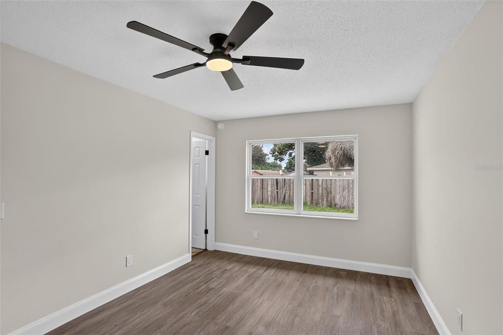 For Sale: $389,900 (4 beds, 2 baths, 1525 Square Feet)