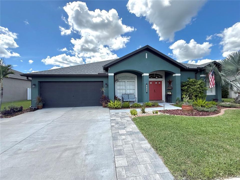En Venta: $633,000 (4 camas, 3 baños, 3033 Pies cuadrados)