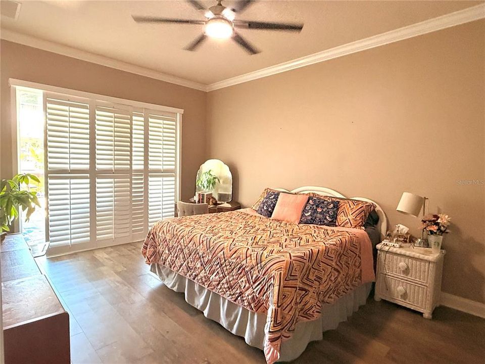 En Venta: $633,000 (4 camas, 3 baños, 3033 Pies cuadrados)