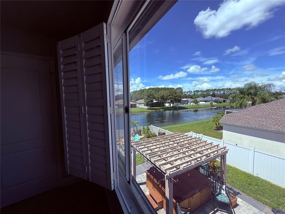 En Venta: $633,000 (4 camas, 3 baños, 3033 Pies cuadrados)