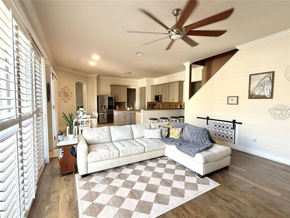 En Venta: $633,000 (4 camas, 3 baños, 3033 Pies cuadrados)