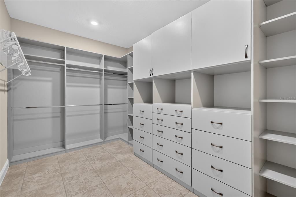 For Sale: $645,000 (3 beds, 2 baths, 2969 Square Feet)
