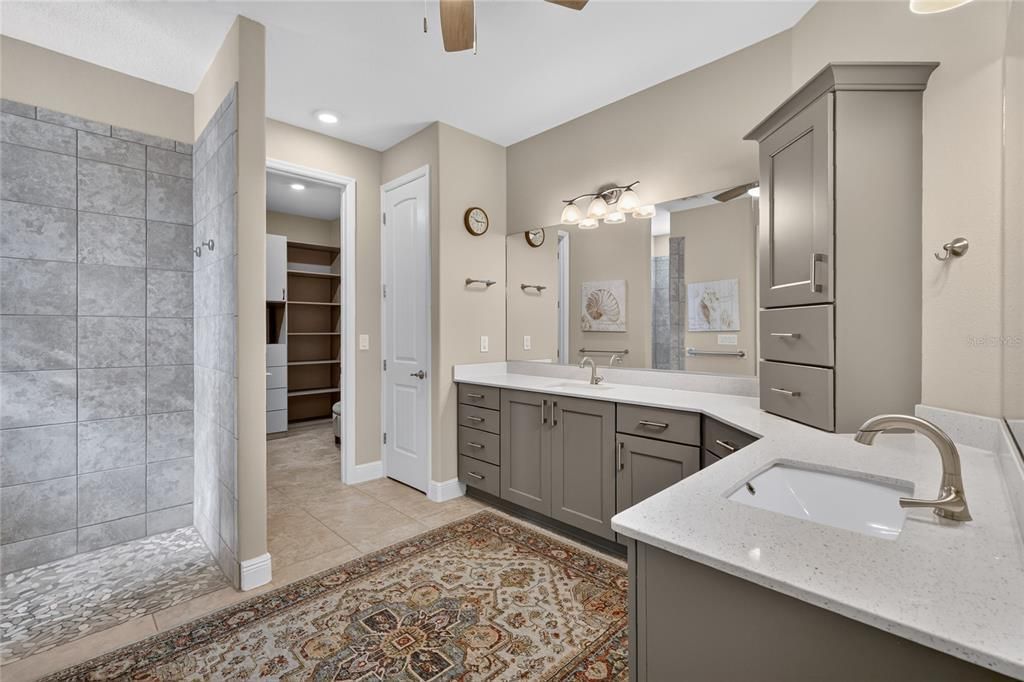 For Sale: $645,000 (3 beds, 2 baths, 2969 Square Feet)