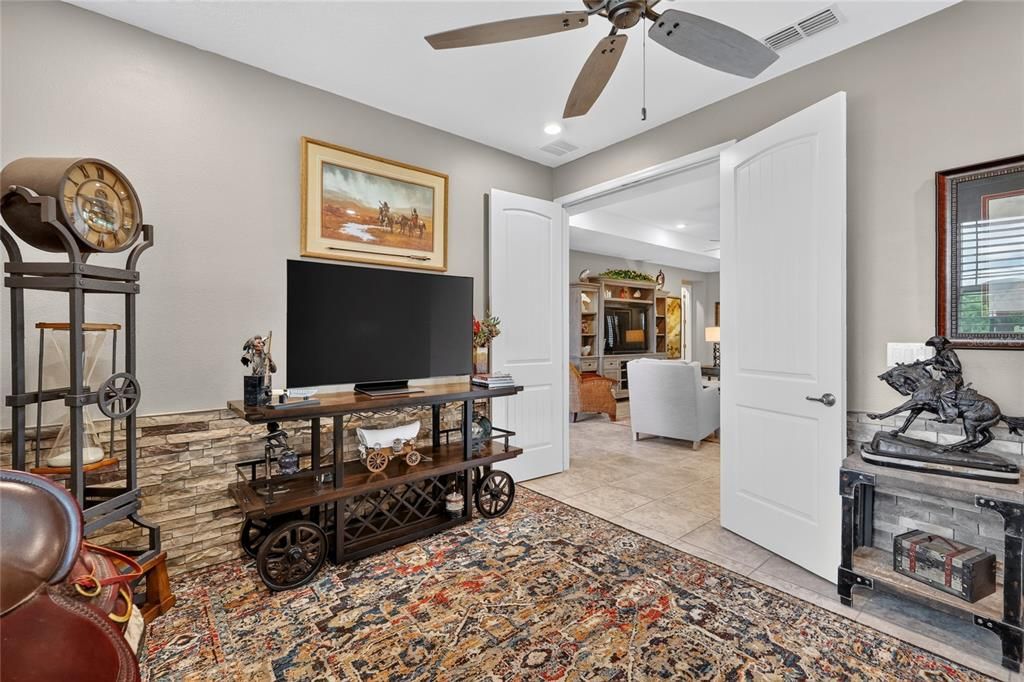 For Sale: $645,000 (3 beds, 2 baths, 2969 Square Feet)