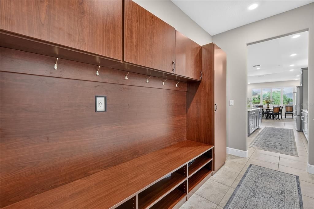 For Sale: $645,000 (3 beds, 2 baths, 2969 Square Feet)