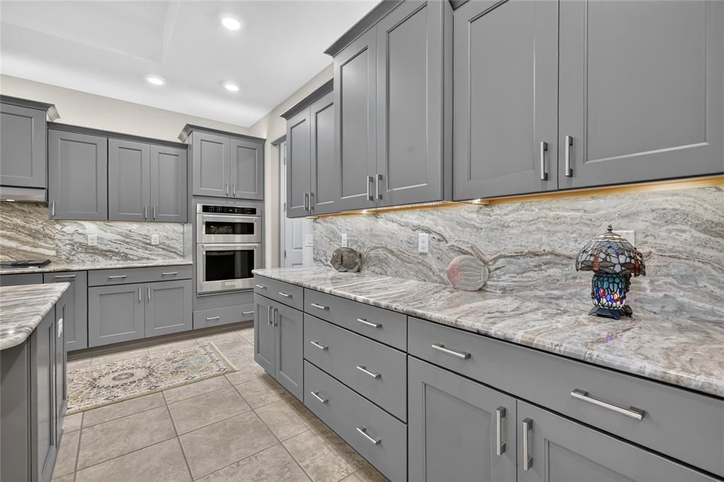 For Sale: $645,000 (3 beds, 2 baths, 2969 Square Feet)
