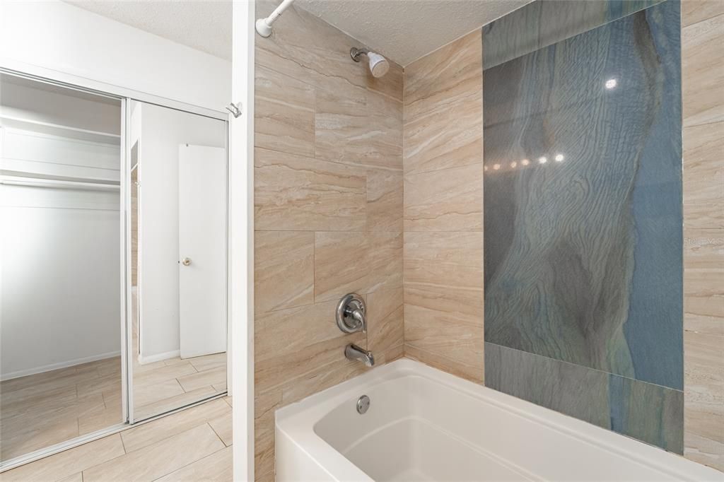 For Rent: $2,500 (3 beds, 2 baths, 1349 Square Feet)