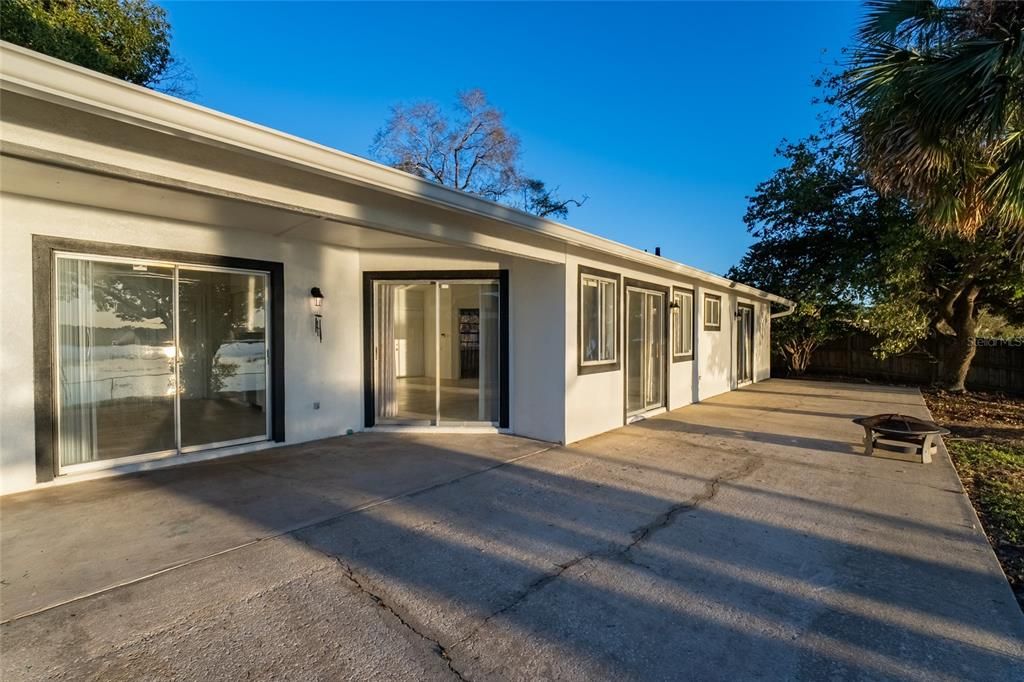 For Rent: $2,500 (3 beds, 2 baths, 1349 Square Feet)