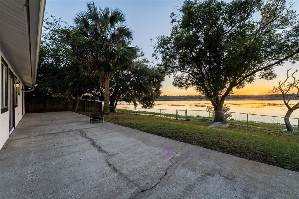 For Rent: $2,500 (3 beds, 2 baths, 1349 Square Feet)