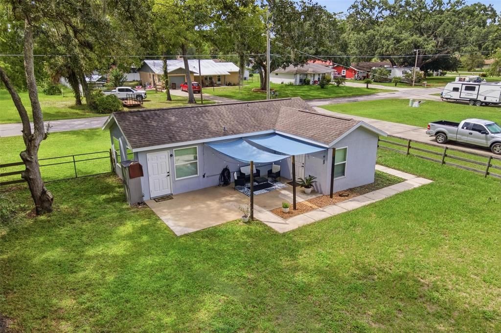 For Sale: $179,900 (2 beds, 1 baths, 712 Square Feet)