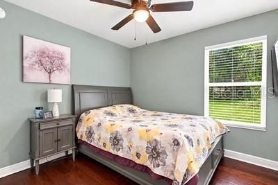 For Sale: $179,900 (2 beds, 1 baths, 712 Square Feet)