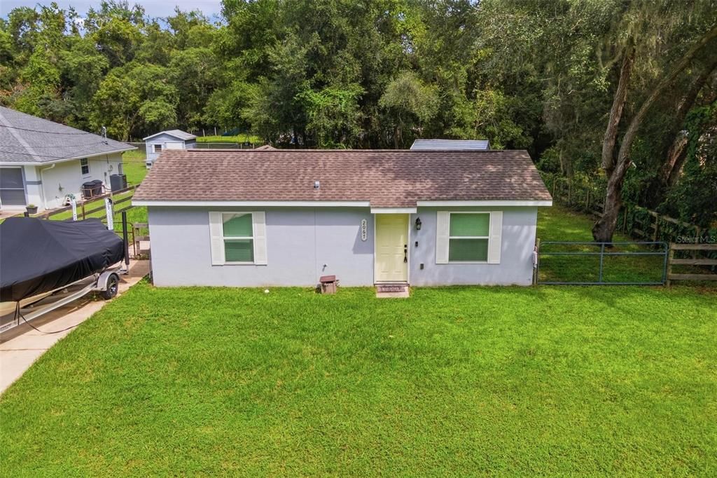 For Sale: $179,900 (2 beds, 1 baths, 712 Square Feet)