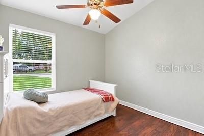 For Sale: $179,900 (2 beds, 1 baths, 712 Square Feet)