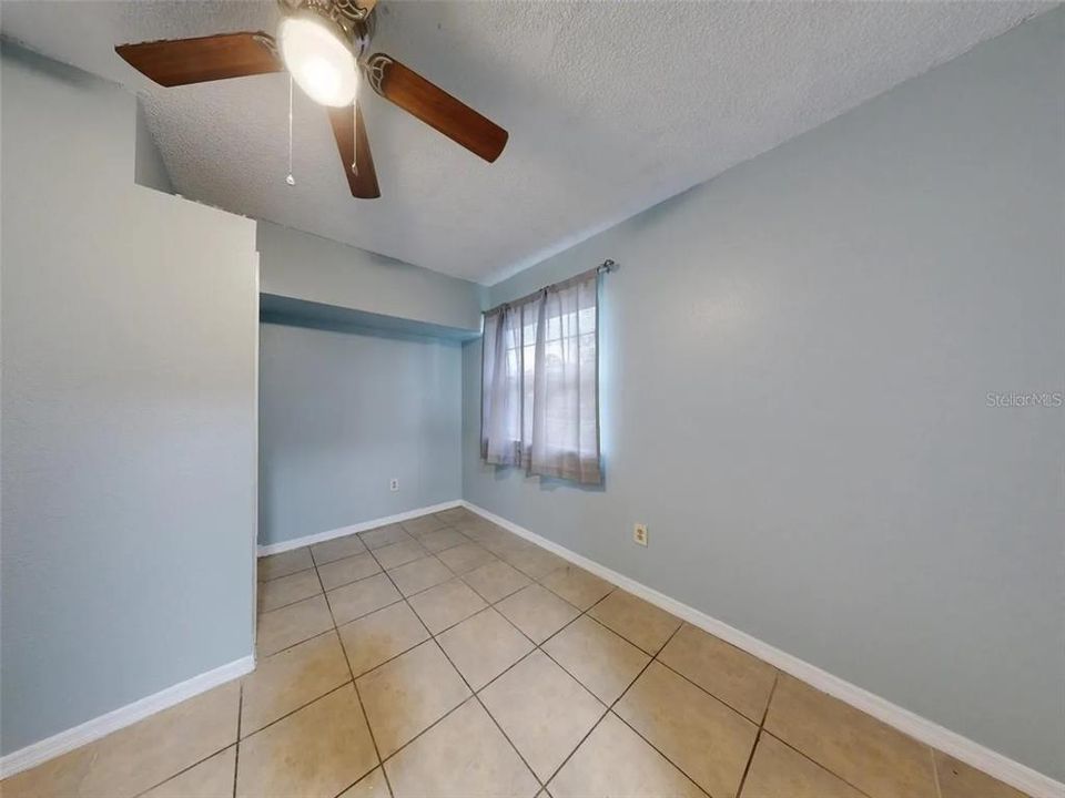 For Sale: $350,000 (4 beds, 2 baths, 1668 Square Feet)