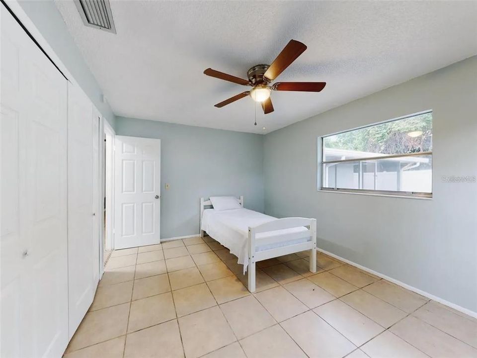 For Sale: $350,000 (4 beds, 2 baths, 1668 Square Feet)
