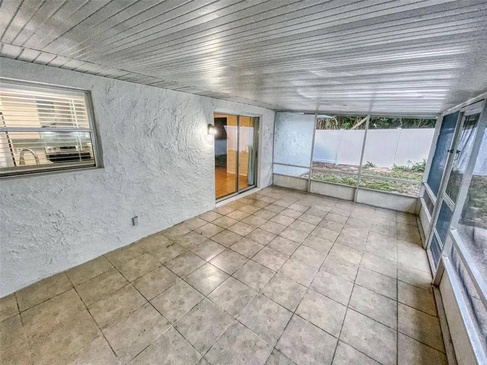 For Sale: $350,000 (4 beds, 2 baths, 1668 Square Feet)
