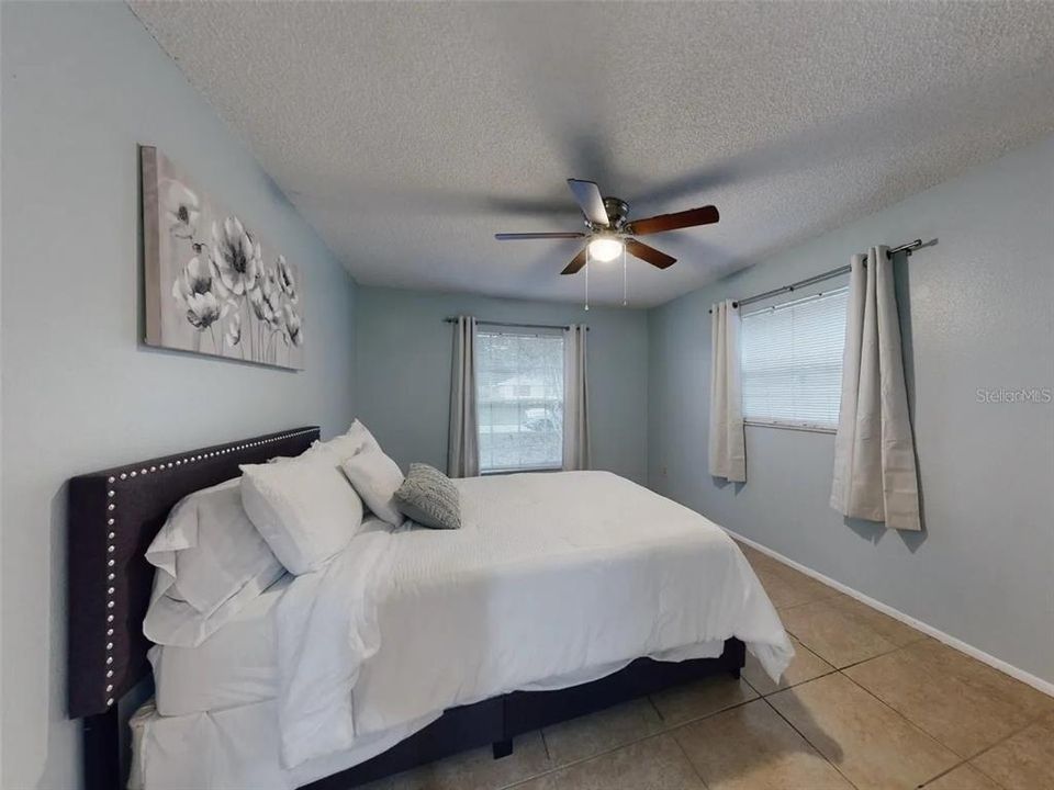 For Sale: $350,000 (4 beds, 2 baths, 1668 Square Feet)