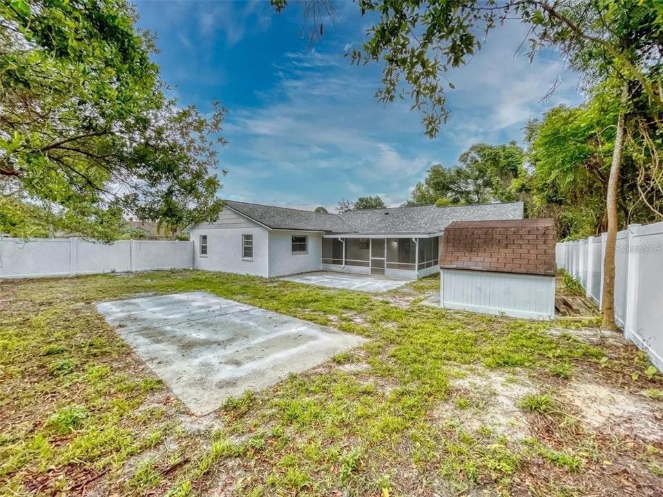 For Sale: $350,000 (4 beds, 2 baths, 1668 Square Feet)