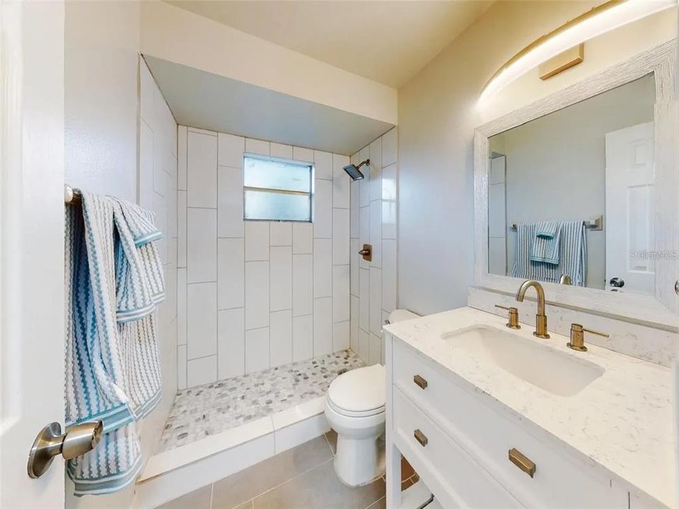 For Sale: $350,000 (4 beds, 2 baths, 1668 Square Feet)