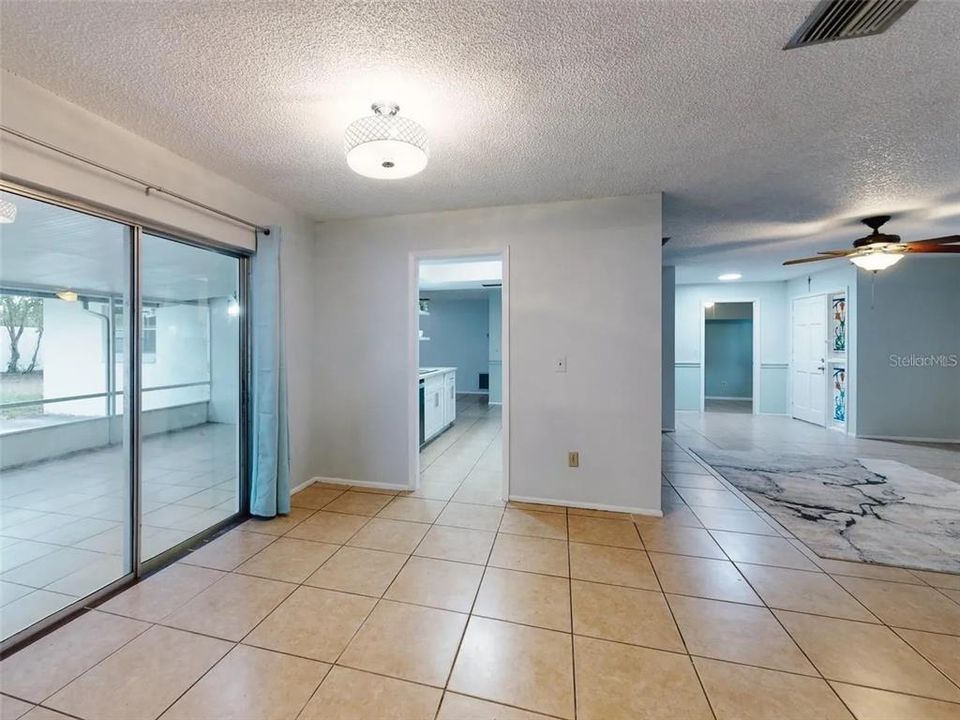 For Sale: $350,000 (4 beds, 2 baths, 1668 Square Feet)